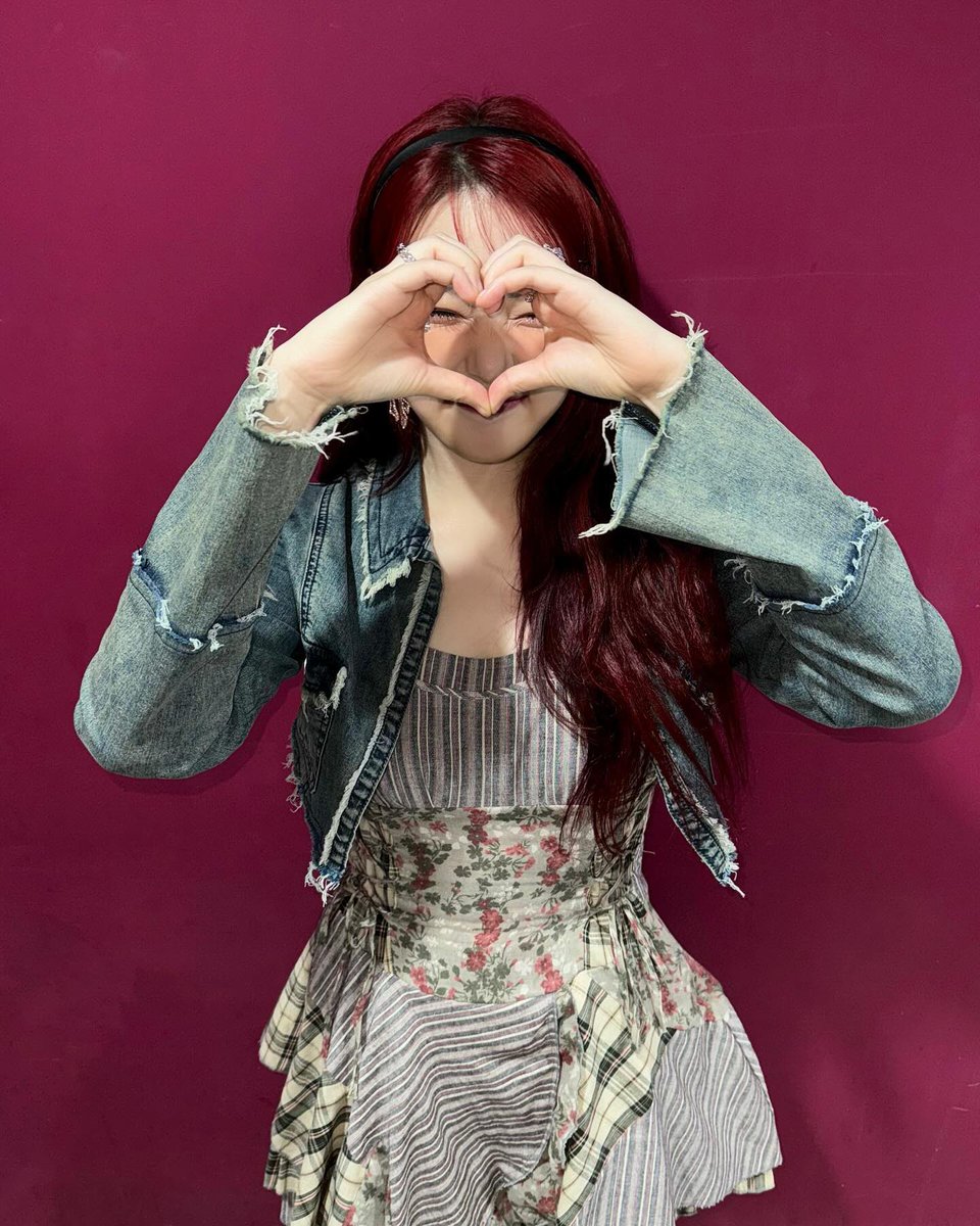 darling_viviz's tweet photo. Thank you for a fun and lovely comeback Yerin, you’ve worked hard!
#YERIN #WOORIN #Rewrite
#WavyChallenge #WAVY #예린 https://t.co/DTQZ4Aode5