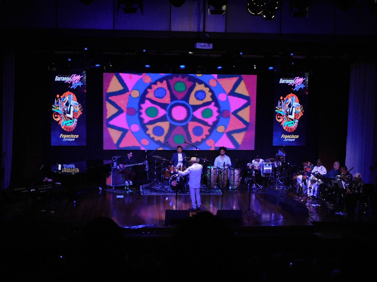 ¡Una gala llena de emociones! 🙌🏻

#EnImagenes así fue la presentación del maestro <a href="/Zumaque/">Francisco Zumaqué</a> en #Barranquijazz 

Evento apoyado por: 

👉🏻 <a href="/mincultura/">MinCultura Colombia</a> 

👉🏻 @gobatlantico

👉🏻 <a href="/alcaldiabquilla/">Alcaldía de Barranquilla</a> <a href="/SecCulturaBaq/">Sec. Cultura de Barranquilla</a>