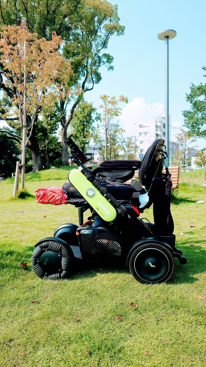samkichi333's tweet photo. 今後の #my車椅子
#自走型 #電動型 共に
変化する☆★☆
自分もワクワク期待、、、!!
☆ミ☆ミ
#OX-E neo-plus
ライムグリーンから〇〇??
#WHILL #C2 #CK2
ライムグリーンから◇◇??
#車椅子
#自走型車椅子
#電動型車椅子
#車椅子 https://t.co/StoOKckZkd