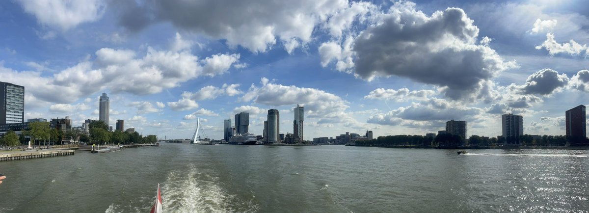 raadvanlelystad's tweet image. De Tweedaagse van de raad! Via #voorburg naar #rotterdam. De 1e dag leren, de 2e dag ontspannen.
Bedankt @gemeenterotterdam @wijkraad_centrum_010 en @gemeentelv voor de gastvrijheid en het delen van jullie kennis en kunde! 

#leren #raadslid #raadsleden #lelystad #lerenvanelkaar