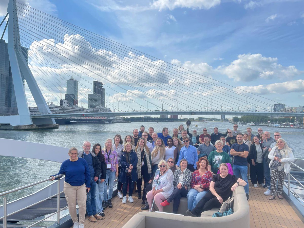 raadvanlelystad's tweet image. De Tweedaagse van de raad! Via #voorburg naar #rotterdam. De 1e dag leren, de 2e dag ontspannen.
Bedankt @gemeenterotterdam @wijkraad_centrum_010 en @gemeentelv voor de gastvrijheid en het delen van jullie kennis en kunde! 

#leren #raadslid #raadsleden #lelystad #lerenvanelkaar