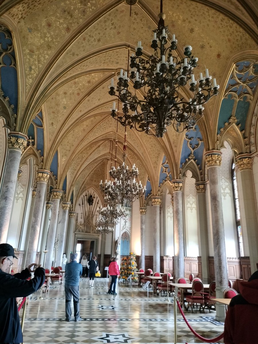 sweetcrystal24's tweet photo. One of the prettiest castles I've been to❤️ https://t.co/pps3sqaDjF