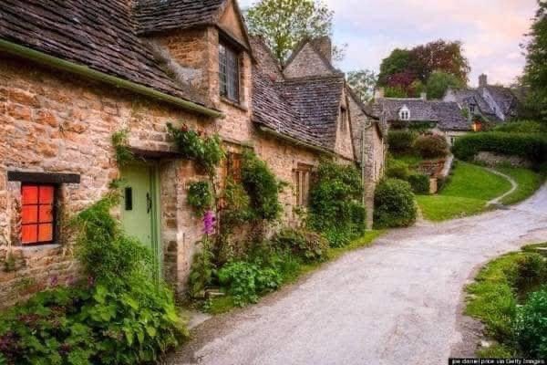 Med2269's tweet photo. BIBURIE in the county of Gloucestershire. Fairytale town. You know.
@Richard_H https://t.co/3TM8KlOUgY