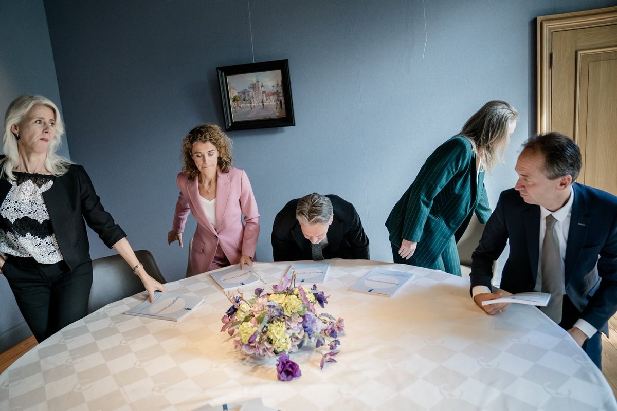 Het kabinet Schoof presenteert het regeerprogramma.
<a href="/nrc/">NRC</a>