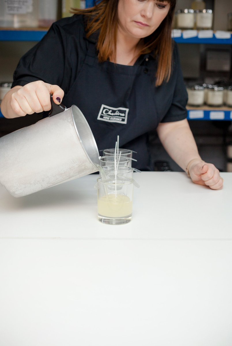 MIS_Awards's tweet image. At @candlescheshire all their candles are lovingly hand poured and made in small batches using high quality ingredients 😊 #handmade #madewithlove #handpoured #supportsmallbusiness #homefragrance #candles #homeinteriors #madeinstockport #stockport #UKGiftHour #UKGiftAM