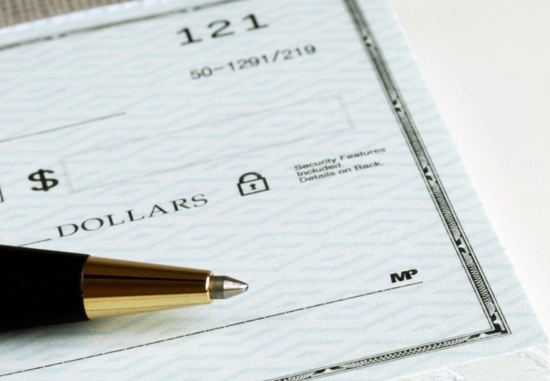 BankersHQ's tweet image. 🔴 #WeekendEdition @FinCENnews 𝗮𝗻𝗮𝗹𝘆𝘀𝗶𝘀 𝗳𝗶𝗻𝗱𝘀 𝗺𝗮𝗶𝗹 𝘁𝗵𝗲𝗳𝘁-𝗿𝗲𝗹𝗮𝘁𝗲𝗱 𝗰𝗵𝗲𝗰𝗸 𝗳𝗿𝗮𝘂𝗱 𝗮 𝘄𝗶𝗱𝗲𝘀𝗽𝗿𝗲𝗮𝗱 𝗽𝗿𝗼𝗯𝗹𝗲𝗺 𝗳𝗼𝗿 𝗯𝗮𝗻𝗸𝘀 : 𝙏𝙝𝙚 𝙎𝙚𝙣𝙖𝙩𝙚 𝘽𝙖𝙣𝙠𝙞𝙣𝙜 𝘾𝙤𝙢𝙢𝙞𝙩𝙩𝙚𝙚 𝙙𝙞𝙨𝙘𝙪𝙨𝙨𝙚𝙙 𝙙𝙞𝙛𝙛𝙚𝙧𝙚𝙣𝙩