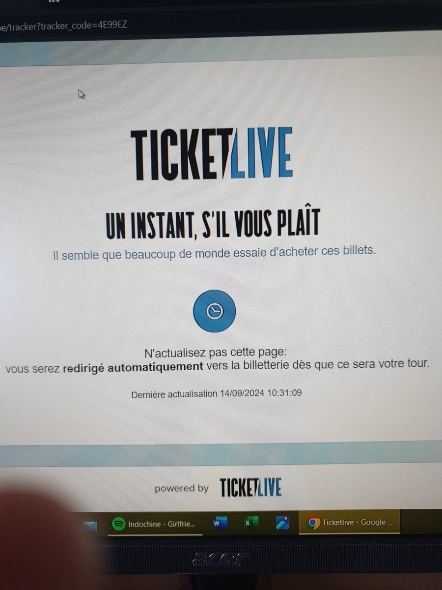 Cedcoool's tweet photo. @indochinetwitt @nicolasirkis @oLidESaT_ @fnacspectacles @Ticketcorner Un long très long instant 😱😱 https://t.co/eZt8crMvCK