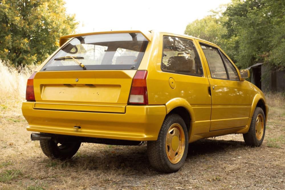 quillerrees's tweet photo. Citroen made 9200 examples of the AX Sport between 1987 & 1991 - but only one in gold. *Everything* gold. Done by Heuliez in 1988 for the owner of a Citroen dealership #citroenax #goldcar https://t.co/KGgFu5xs3x