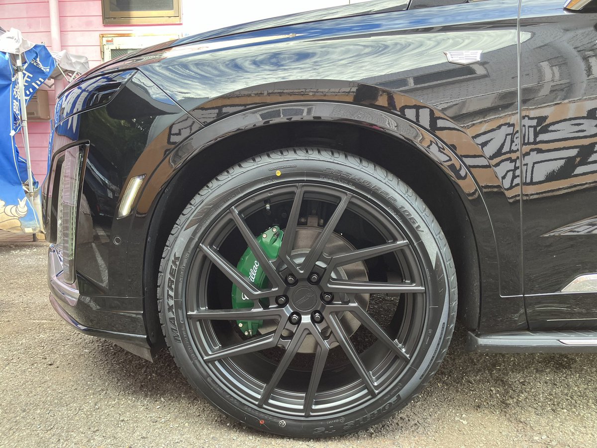 キャデラックXT6にT&T Forged 22インチ！！ 新品でも設定が少なく