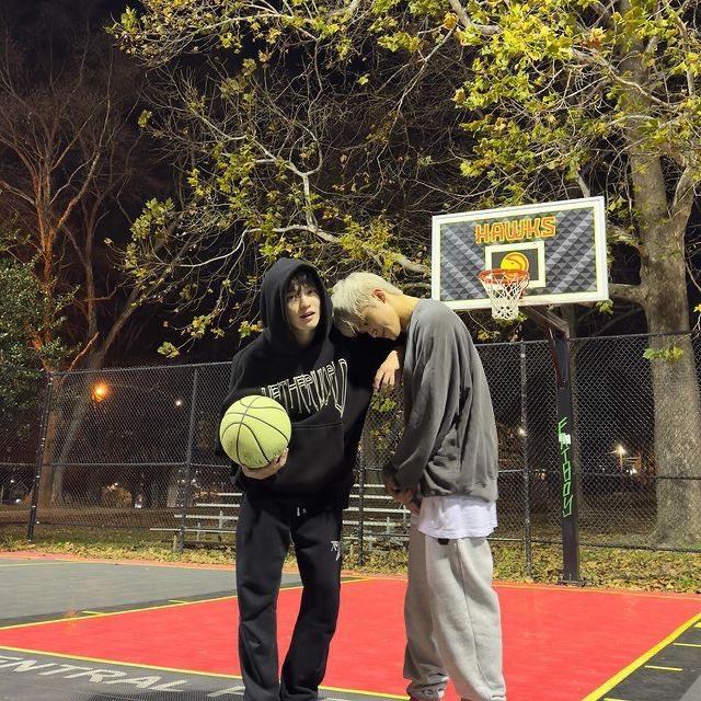 missdaegal's tweet photo. chenle, mark, and their little dates https://t.co/2uZSeVG4ob