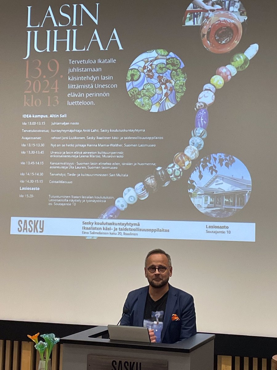 Ikaalisten käsi- ja taideteollisuusoppilaitokessa @SASKY_official vietettiin Lasin juhlaa. Lasialan toimijat olivat yhdistäneet voimansa saadakseen käsintehdyn lasin Unescon aineettoman kulttuuriperinnön luetteloon ja onnistuivat siinä. <a href="/Museovirasto/">Museovirasto</a>