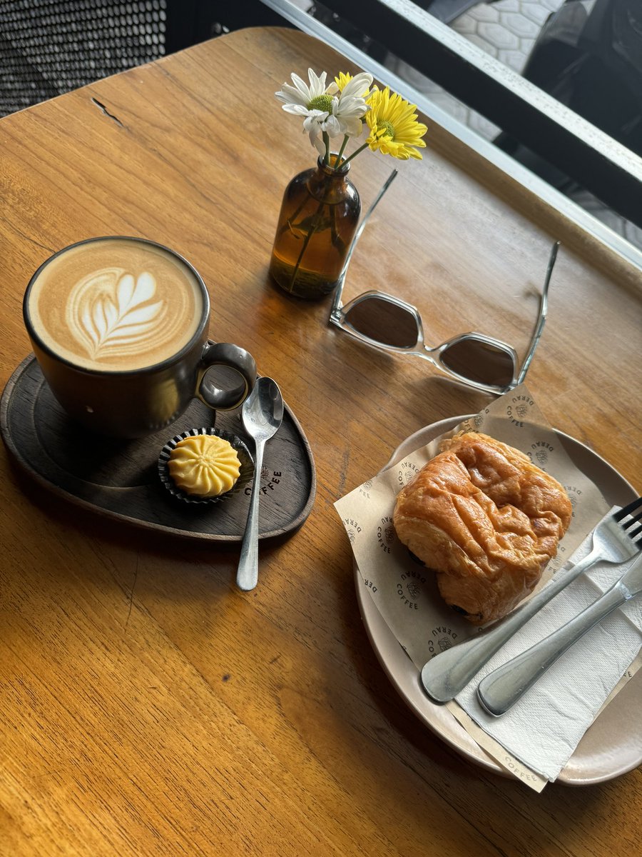 Lumayan buat nutupin hari ini