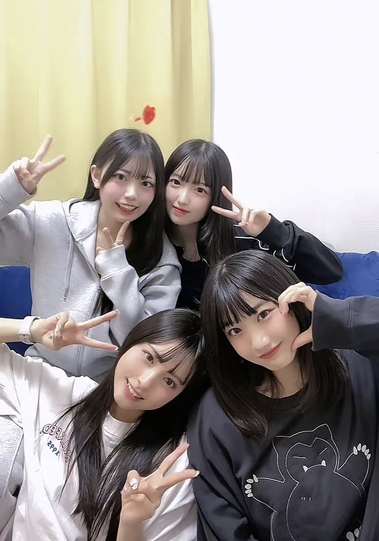idol_yata_2's tweet photo. 偶然！！みんな可愛い🎀
#LinQ #LinQty #黒田れい #有村南海 #森斗咲羽 #華山あかり https://t.co/URGSwk7FMe