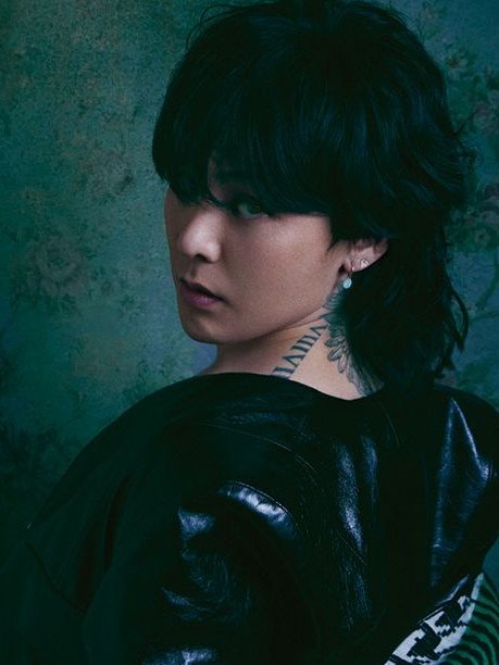WhiteTamar1's tweet photo. G-Dragon hasn't comeback but he already plan to donate his copyright and the profit from his new songs to help others in Juspeace foundation, and now he donated all $ 1,203,125 Million USD from his auction 😭😭

#GDRAGON is the moment. Precious. U deserve all happiness. ❤❤❤ https://t.co/NnUyQJ2CPf