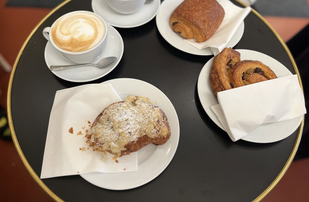 ms_conni's tweet photo. Erstmal zünftig bayrisch frühstücken ♥️ #tsvsgd #shd1953 https://t.co/92UhfW0OxH