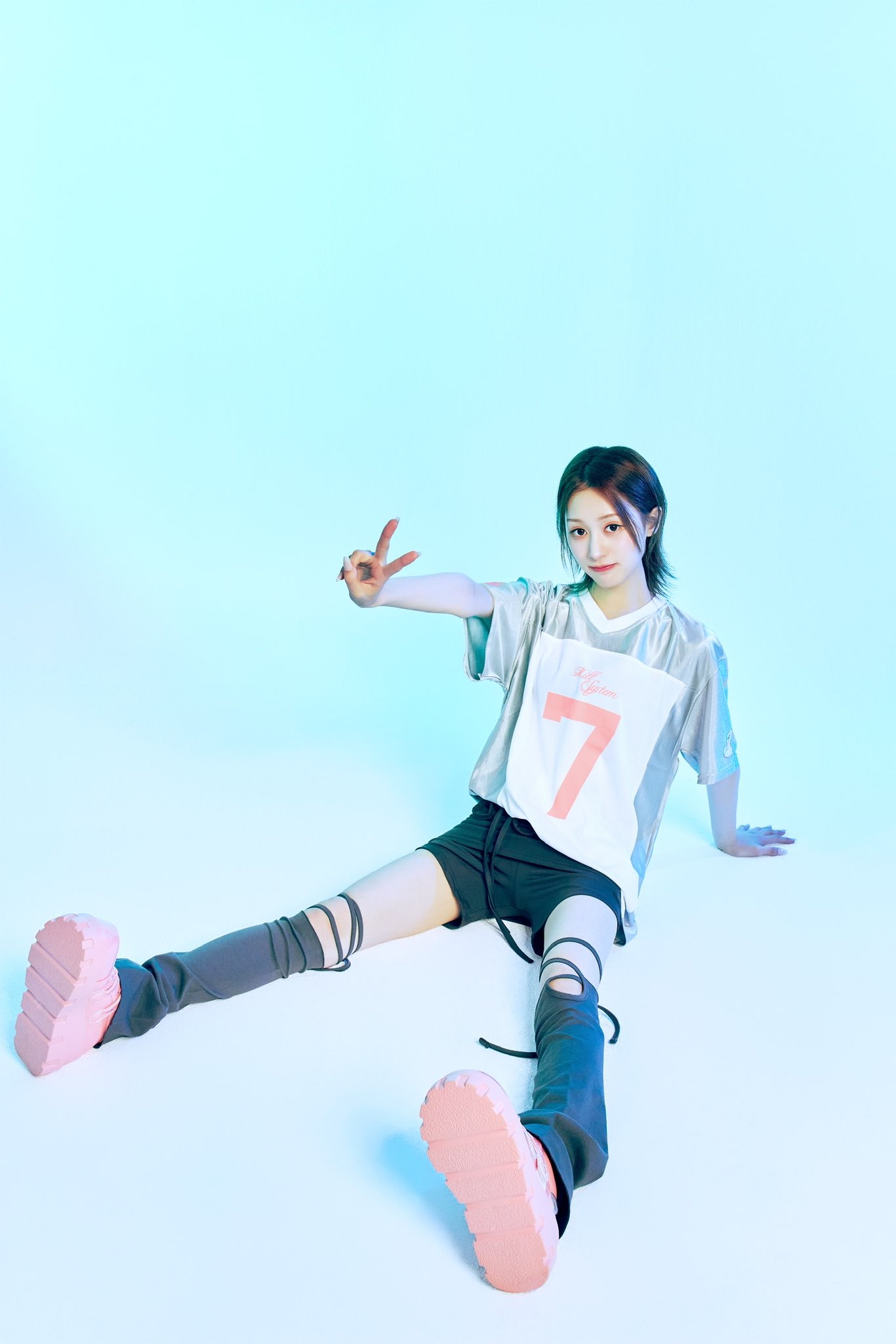 GXbUuwlbwAAUdQx?format=jpg&name=large