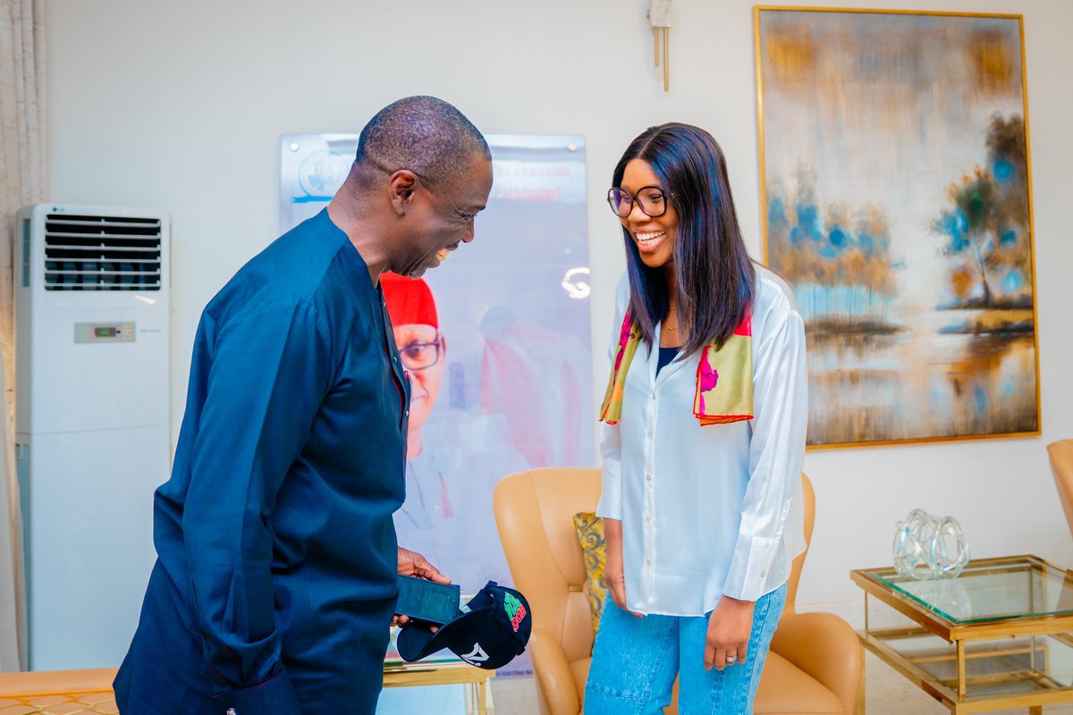 MarilynOkowa's tweet photo. Today, I honor a brilliant lawyer and mentor, Asue Ighodalo! His integrity, compassion &amp; extraordinary leadership continue to inspire me. I'm proud to support him as our Party's best candidate for the Edo State elections. #OurPeopleFirst #PDP https://t.co/0p4Uwu0YvU