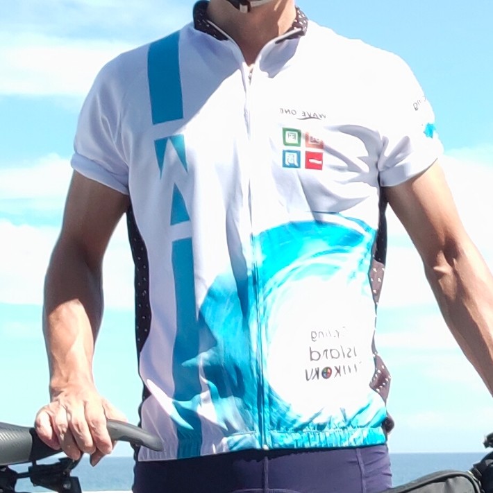 yurucyclist's tweet photo. 今日は四国一周チャレンジ1000kmのスタンプ集めに道の駅へ🚴

ふれあいパークみの、ことひき、とよはまの3個ゲット❗

いや〜今日も暑かった😅

ただの痙攣か熱中症か最後は足が痙って押して歩くという苦行でござんした🥲

#ロードバイク
#四国一周 https://t.co/T7AorI1Si4