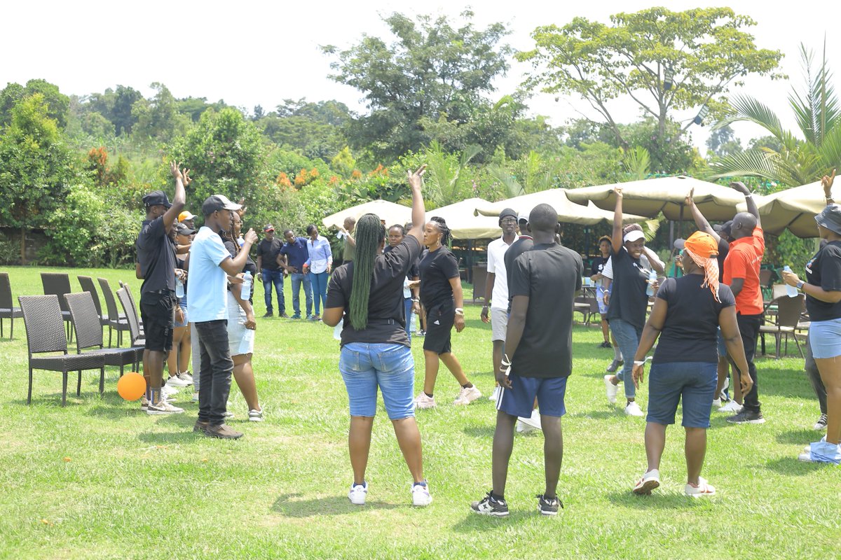 HConsultantsug's tweet photo. What is Team Building without some Team work?
Our teams were split into 3 to spice it up.
#teambuilding #funsaturdays https://t.co/ILchkLWzti