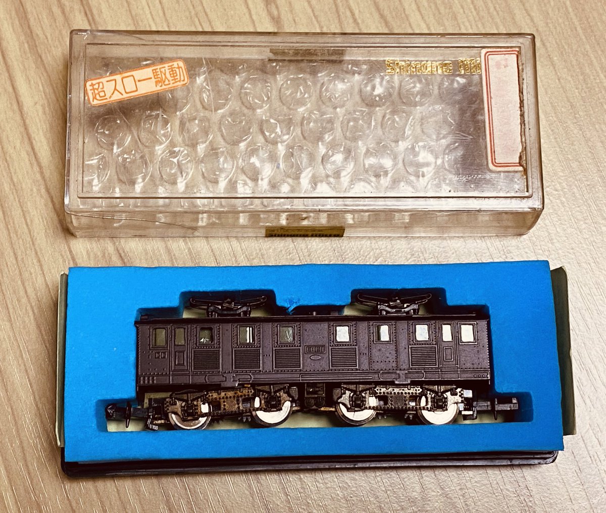 kawasakisinokai's tweet photo. 【当社車両】
しなのマイクロED15
超スロー駆動が特徴の真鍮製Nゲージ 当時(昭和)の売値が ¥5,500
#しなのマイクロ
#Nゲージ
#ED15
#鉄道模型 https://t.co/KZYZDsn0U8
