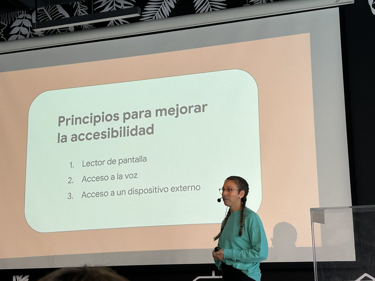 Accesibilidad en aplicaciones mobile con <a href="/avazpar/">ÁngelesVP</a> en #TofuConf 🪴

¡Nos ha dejado algunas herramientas como “switch access” o “talk back” para mejorarlo!