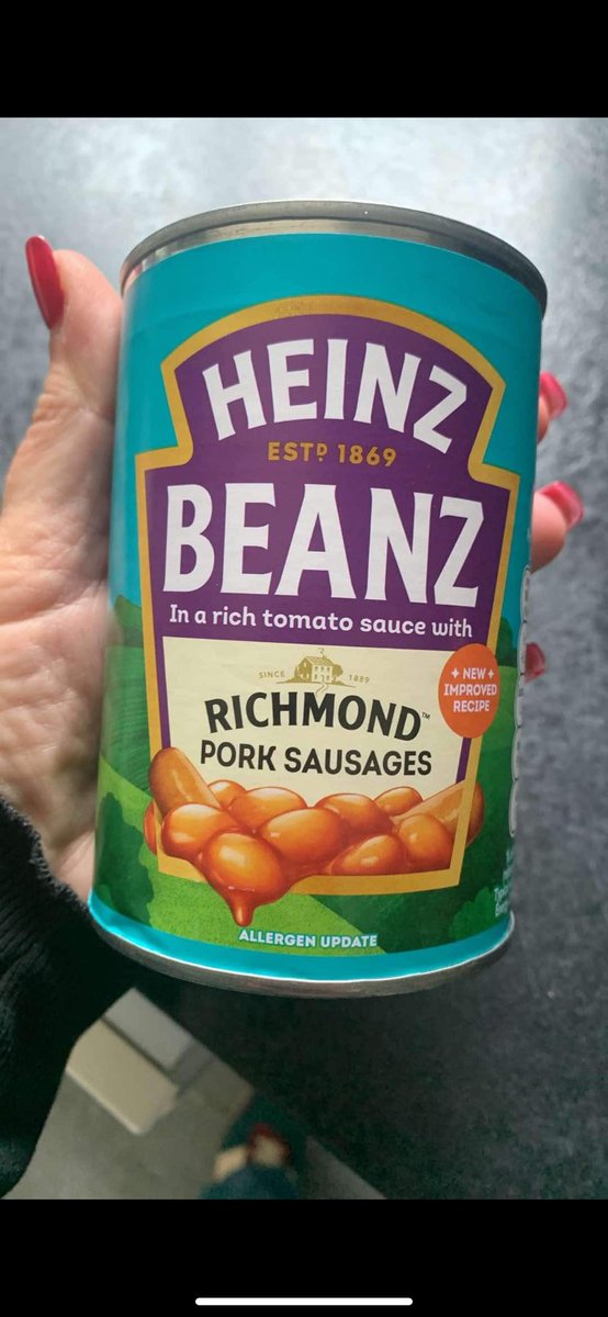 AngelaHart43905's tweet photo. Okay I’m fuming! 
Biggest food injustice of the recent years! I wanted it to work…. I do like Richmond sausages BUT replacing the gorgeous little Heinz sausages HAS NOT WORKED! 
I actually gave them away which has never happened before! How do we report this food injustice? https://t.co/gu75qaKj2R