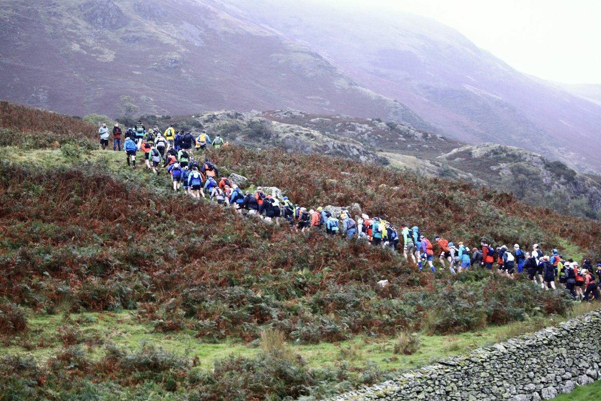 The Salomon Buttermere Skyline is underway!

Runners set off from Buttermere and will head up Red Pike, the first climb of the route before continuing along the skyline of Buttermere.

Distance: 27km
Elevation: +2,000m

Follow here 
live.opentracking.co.uk/salomonbs24/

📸 Jamie Rutherford
