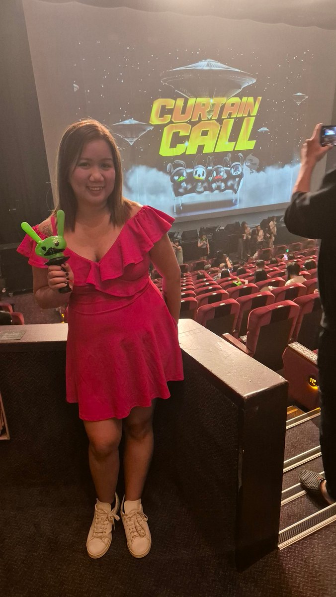 LZblows's tweet photo. THE LAST FAN CON [CURTAIN CALL] IN TAIPEI 💚 https://t.co/0l9GyqWl7e