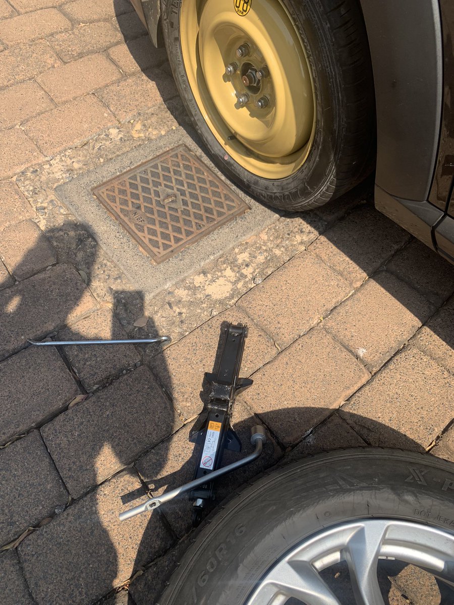 audas_vanschoor's tweet photo. MORNING LIFE ๐๐๐
Mechanic hands ๐๐คญ๐คฃ๐คฒ๐ฝ
#Puncture #Tyre #SunOut https://t.co/Rj3Y95WN3W