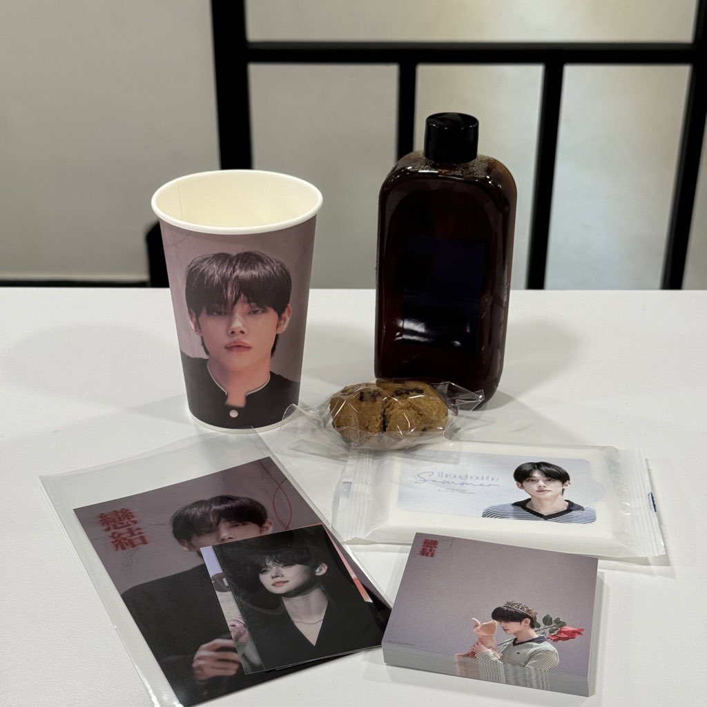📍용산 봄마켓

살라드님 렌즈로 담은 멋있는 연준이로 가득한 생일카페 어케 참는데? 올해도 눈호강 제대로❣️戀結이라는 타이틀도 멋지고 구석구석 감각 있게 꾸며져 있어서 너무 좋았다요❤️

#운명으로_이어진_연준
#Jjunestiny
<a href="/salla_de_yj/">𝙎𝘼𝙇𝙇𝘼 𝘿𝙀 𝙔𝙀𝙊𝙉𝙅𝙐𝙉</a>