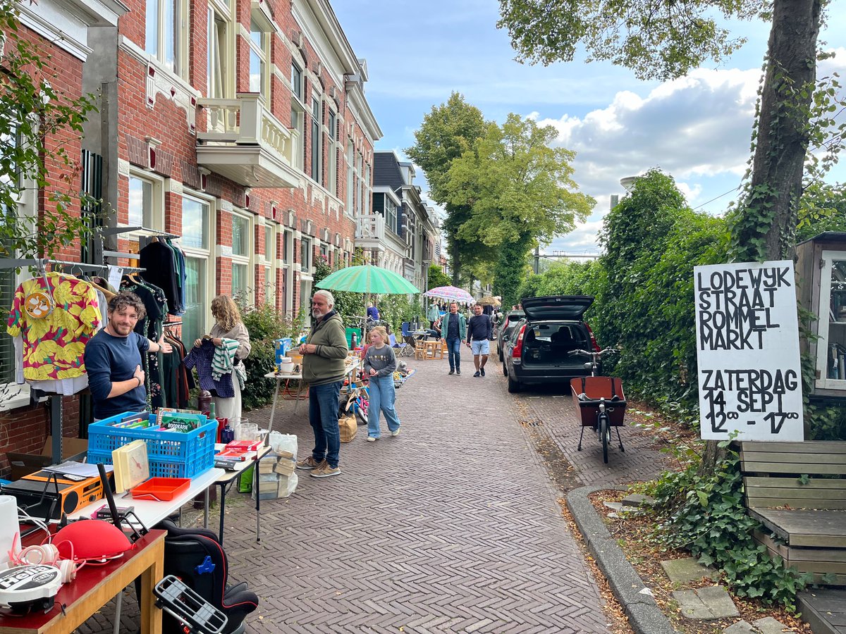 Rommelmarkt en straatfeest @Lodewijkstraat