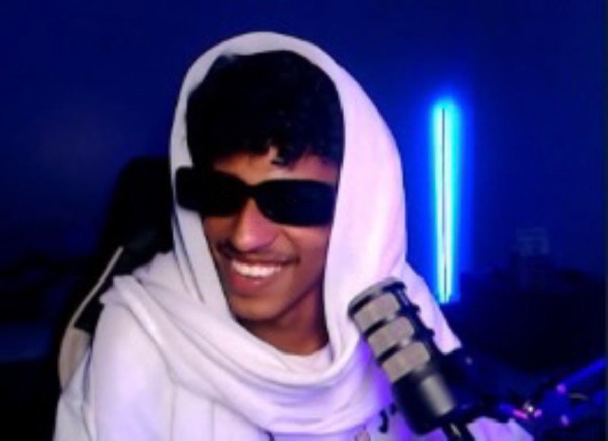 مسا مسا ي قدعان احتمال اكل واطلع لكم بث من زمان عن البثوث وربي ي متخاذلين 🙂