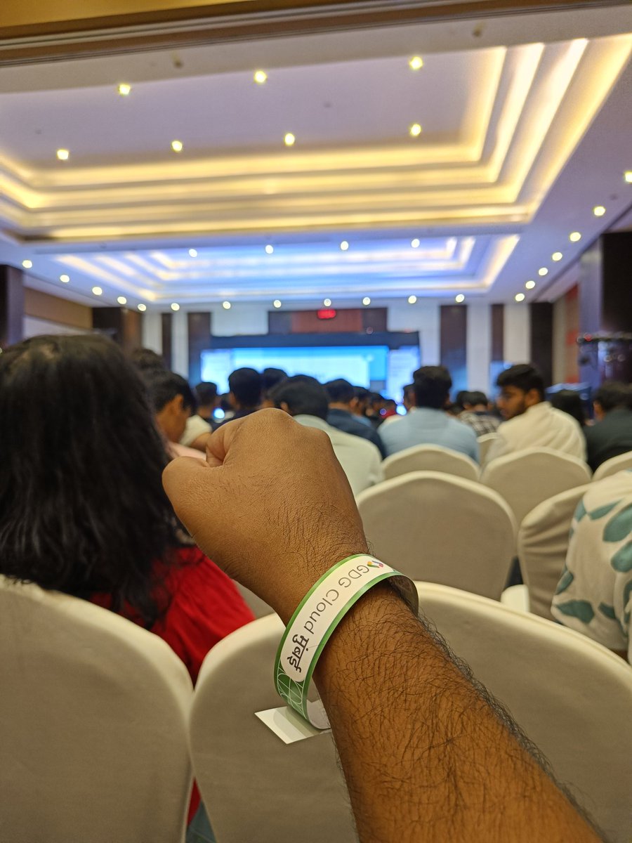 SurajCh4248417's tweet photo. Attending the Cloud Community Day 2024 in Mumbai, and it's been an incredible experience so far! #GCCDMUMBAI24

1. Welcome Note by Dharmesh Vaya: The event kickstarted with an inspiring welcome by Dharmesh, highlighting the significance of community-driven tech initiatives. https://t.co/hvDeMH7O3W