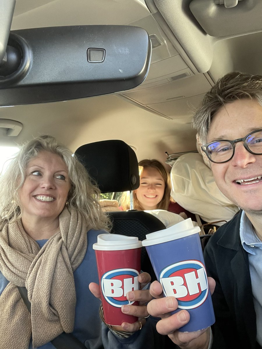 My first post in quite a long time. The cars packed and we are en route to Falmouth to drop our eldest off at university. The car is completely stuffed, as well as a roof box. I’m the blue team on this trip. #bargainhunt #university
