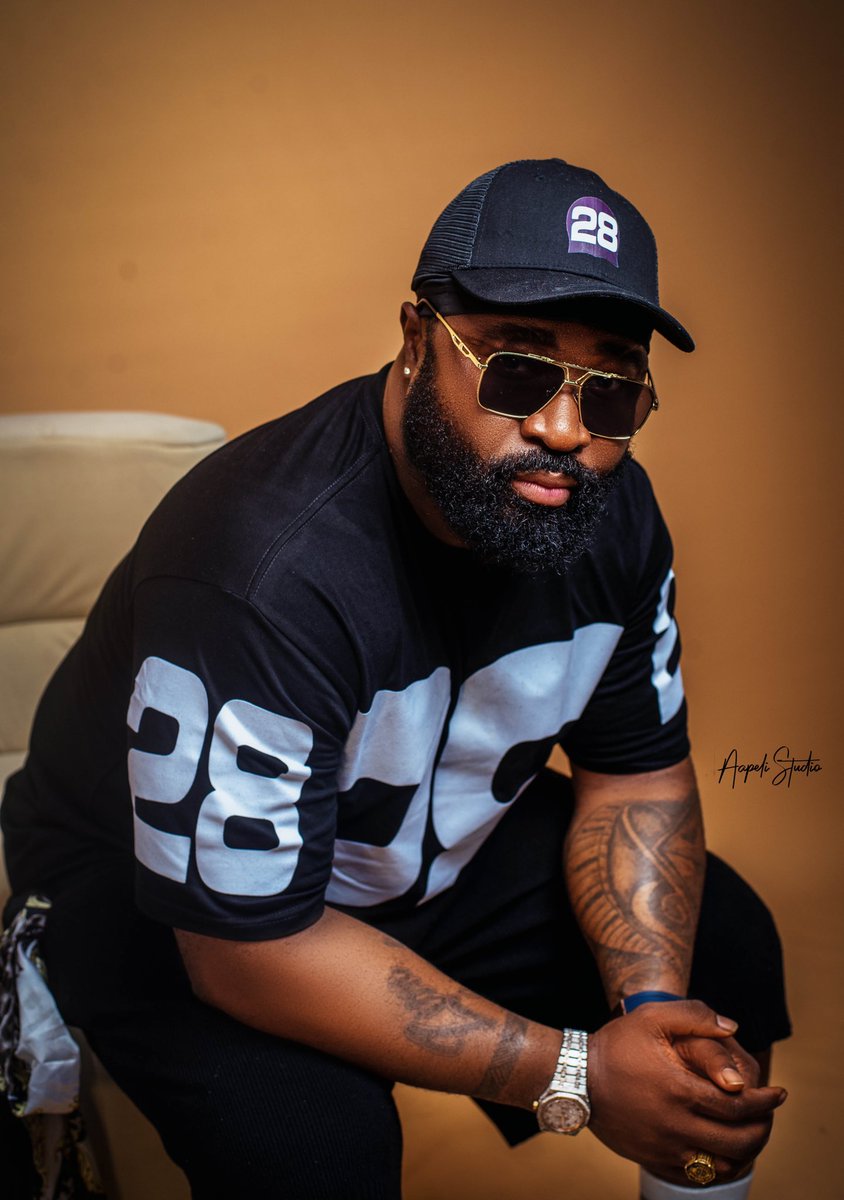 KM 👑 👑👑👑👑👑👑👑