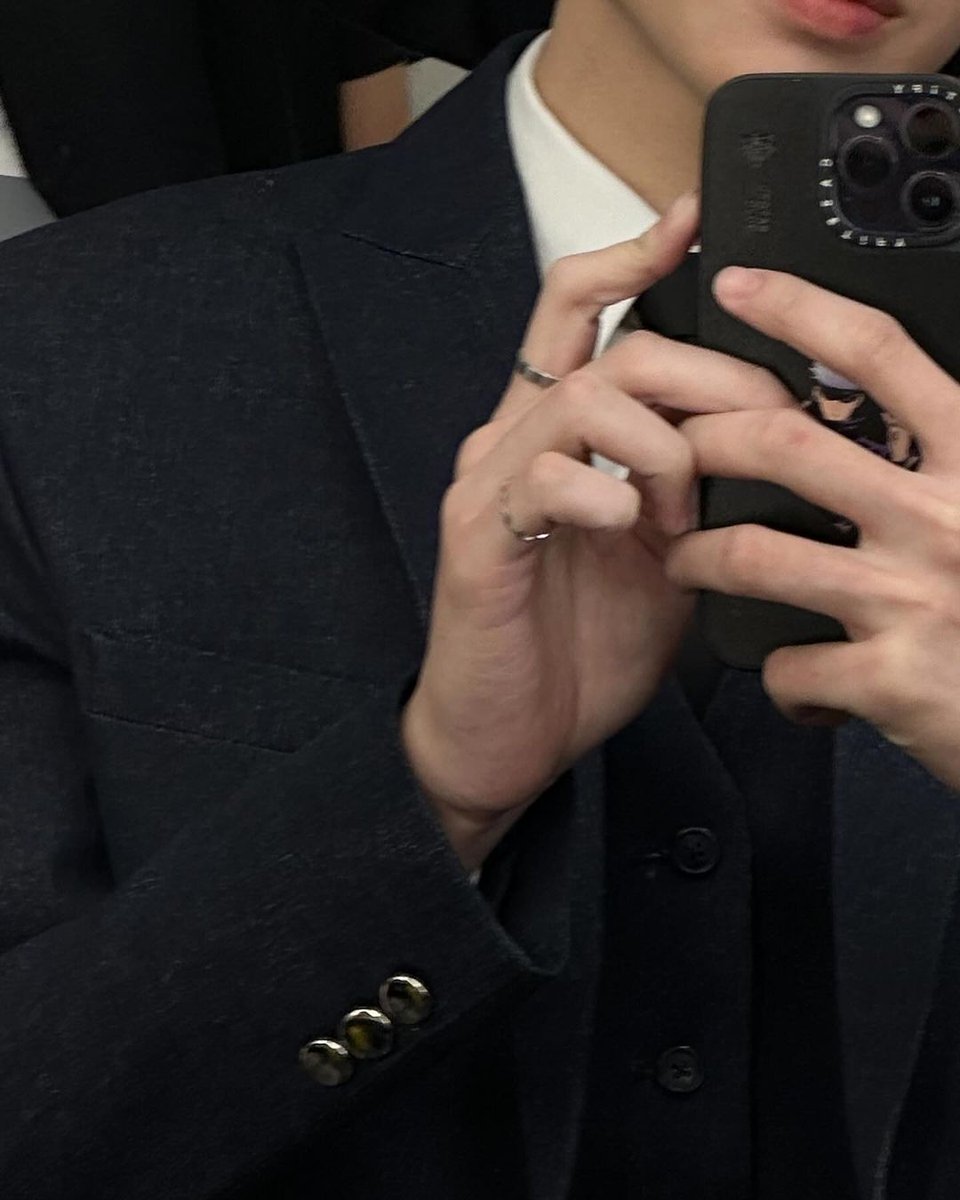 I don't ‘dress to impress’ I dress to depress you.