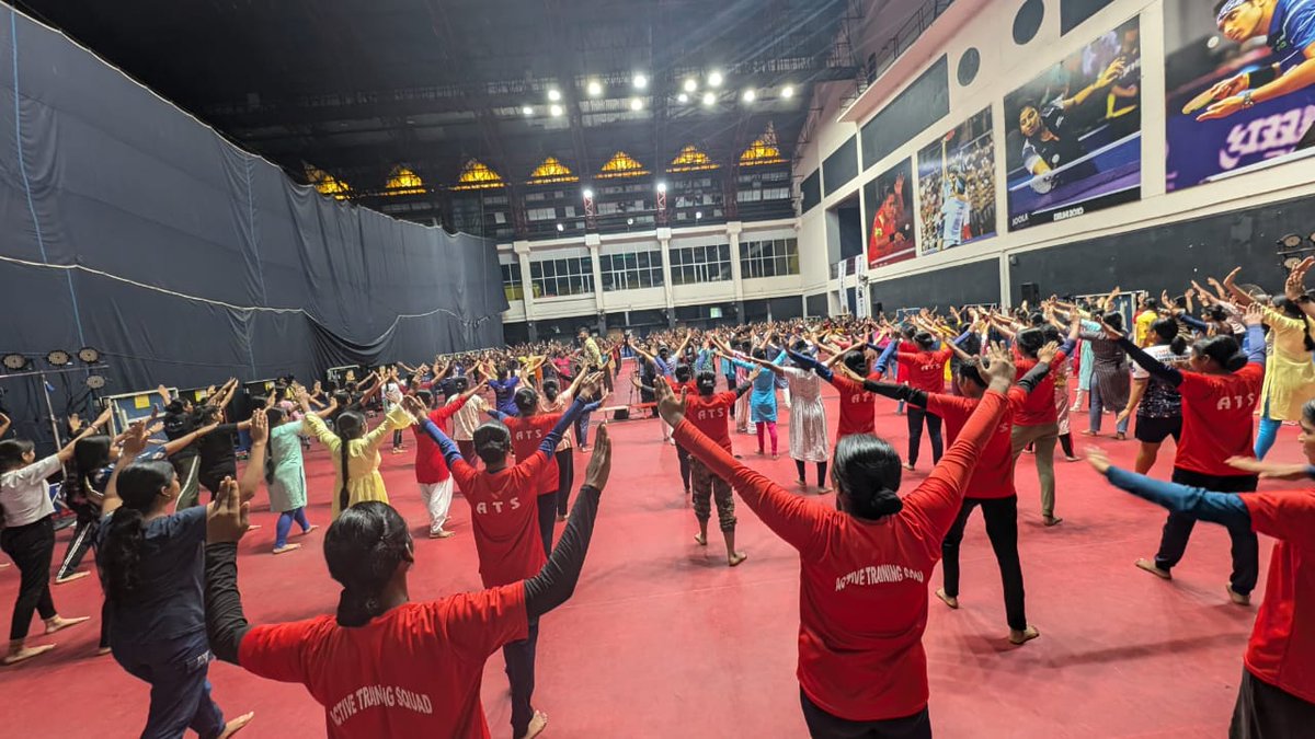 Mission SAHASI - Making of the fearless!

The two-day <a href="/MissionSahasi/">Mission Sahasi</a> initiative was inaugurated today in Kolkata in the esteemed presence of <a href="/SHIFUJIJAIHIND/">"Grandmaster Shifuji Shaurya Bhardwaj “MasterJi”</a>, National Organising Secretary of ABVP Shri <a href="/AshishSainram/">Ashish Chauhan</a> and National Secretary <a href="/ishaliniverma/">Shalini Verma শালিনী ভার্মা</a>.

#MissionSahasi is a step