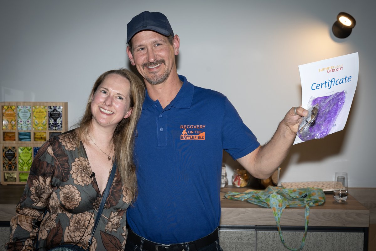 Congratulations to our beneficiaries who took part in 'graduation' this week, where they received a certificate and academic credits from <a href="/UniUtrecht/">Utrecht University</a> &amp; <a href="/utrechtsummer/">UtrechtSummerSchool</a> in recognition of their hard work and all they have learnt over the last two weeks! (1/2)