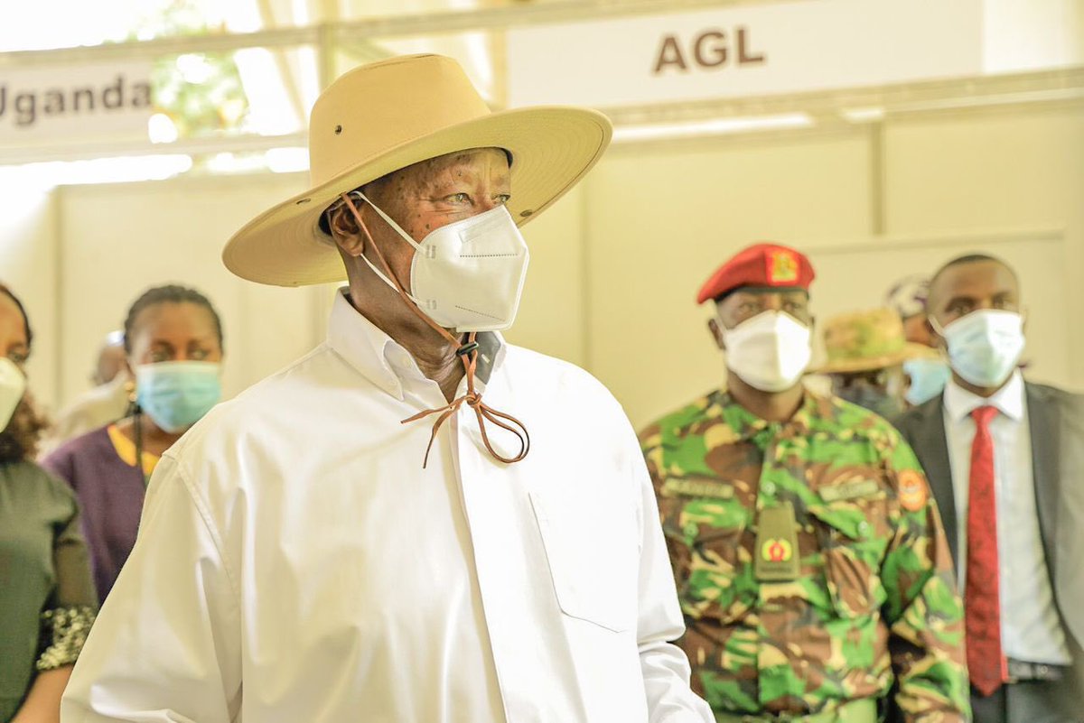 Uganda Export Promotion Board | UEPB (@ugandaexports) on Twitter photo “Our focus is on boosting agricultural production in Northern Uganda to establish it as a leading food basket and export center” <a href="/IreneMugisha/">Irene BirungiMugisha</a> CEO Of the presidential Forum as she welcomed His Excellency the President of Uganda
#ShapingTheNation “Our focus is on boosting agricultural production in Northern Uganda to establish it as a leading food basket and export center” <a href="/IreneMugisha/">Irene BirungiMugisha</a> CEO Of the presidential Forum as she welcomed His Excellency the President of Uganda
#ShapingTheNation