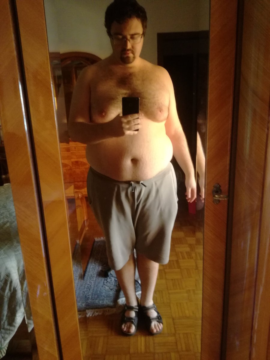 Merry_Crisman's tweet photo. @fatfuckpanda 2017 (big) - 2018 (thin) - 2024 (BIG) https://t.co/IYkvTpc4vd