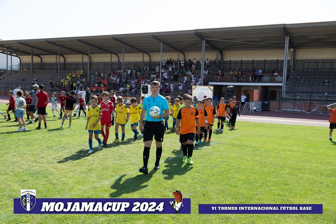 CupMojama's tweet photo. 📢📢Estamos de Vueltaaaaaaaa📢📢

VII Torneo Internacional Futbol Base Mojama Cup 2025...Muy pronto contaremos todas las novedades, atentos a nuestras redes sociales👀👀.

Empieza la cuenta atras para una nueva edición⏳️ https://t.co/lB3nHTnnnM