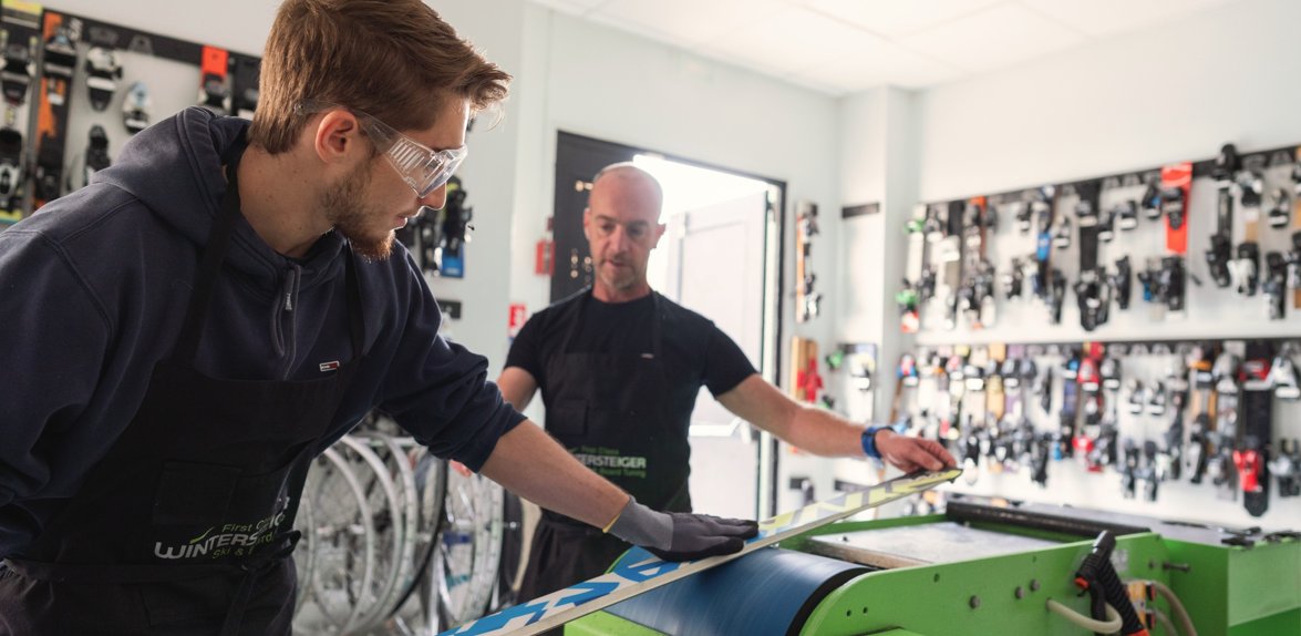 Les magasins de sport en montagne recrutent dès maintenant leur skiman et skiwoman pour cet hiver ! dlvr.it/TDDM5r