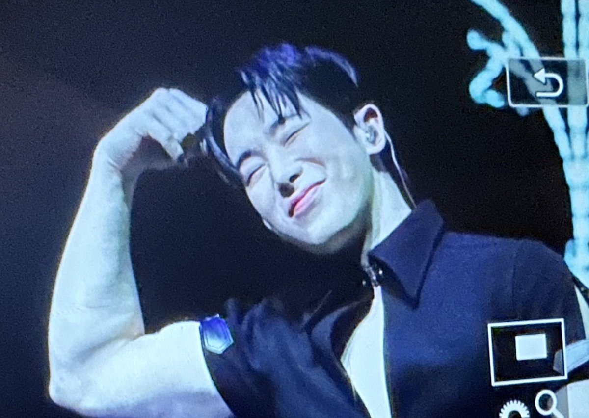 𝙻𝙴𝚃'𝚂 𝙱𝚄𝙽𝙽𝚈 : 렛츠바니 tweet media