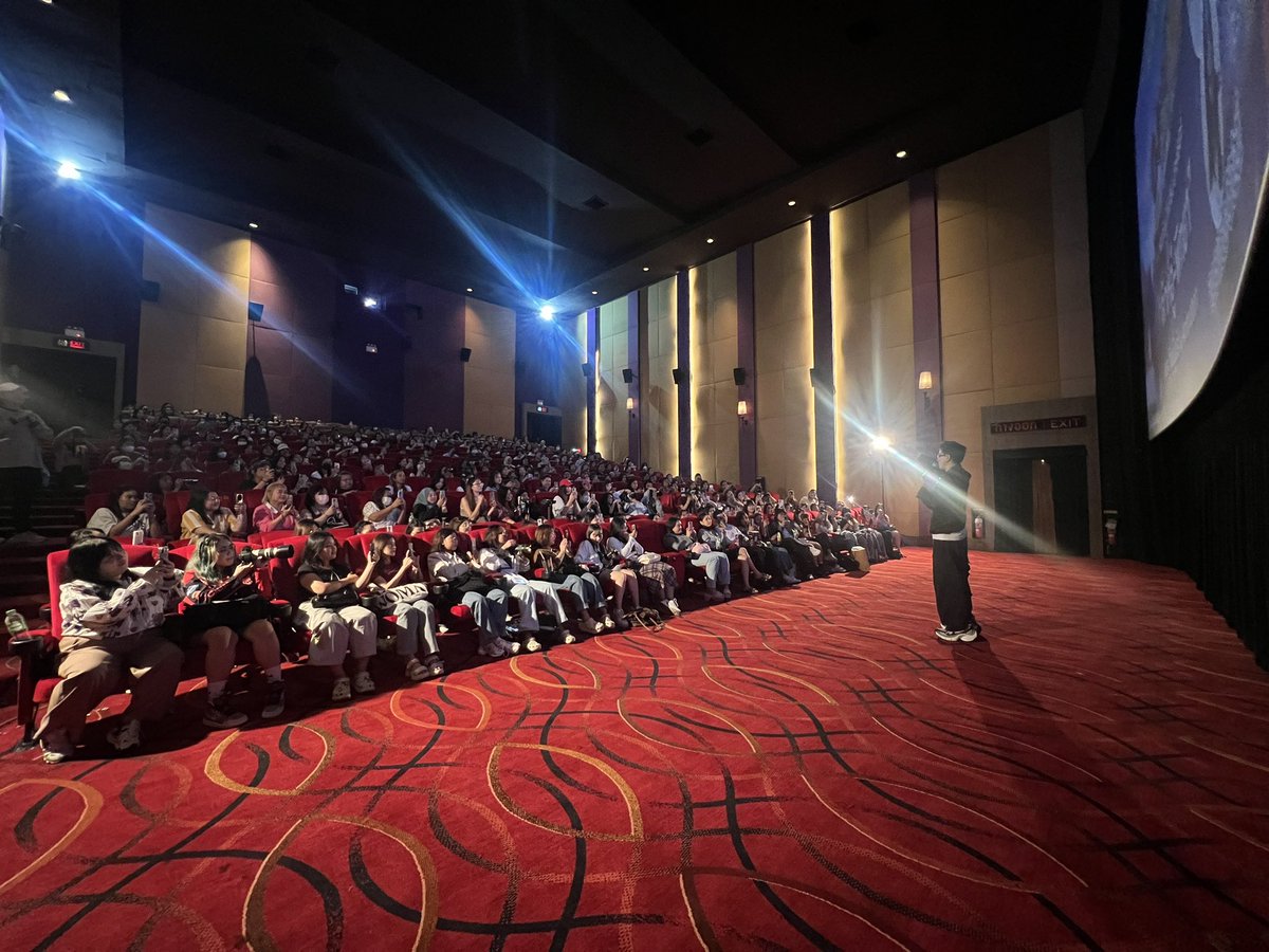 OPENLABEL_TH's tweet image. ขอบคุณทุกคนที่มาหากันในวันนี้ตลอดทั้งวัน
ฝาก OUT OF THE NEST ด้วยนะค้าบบ
กลับบ้านดี ๆ ครับบบ ❤️👋
#OutOfTheNestxDAOU
#DAOU #OPENLABEL