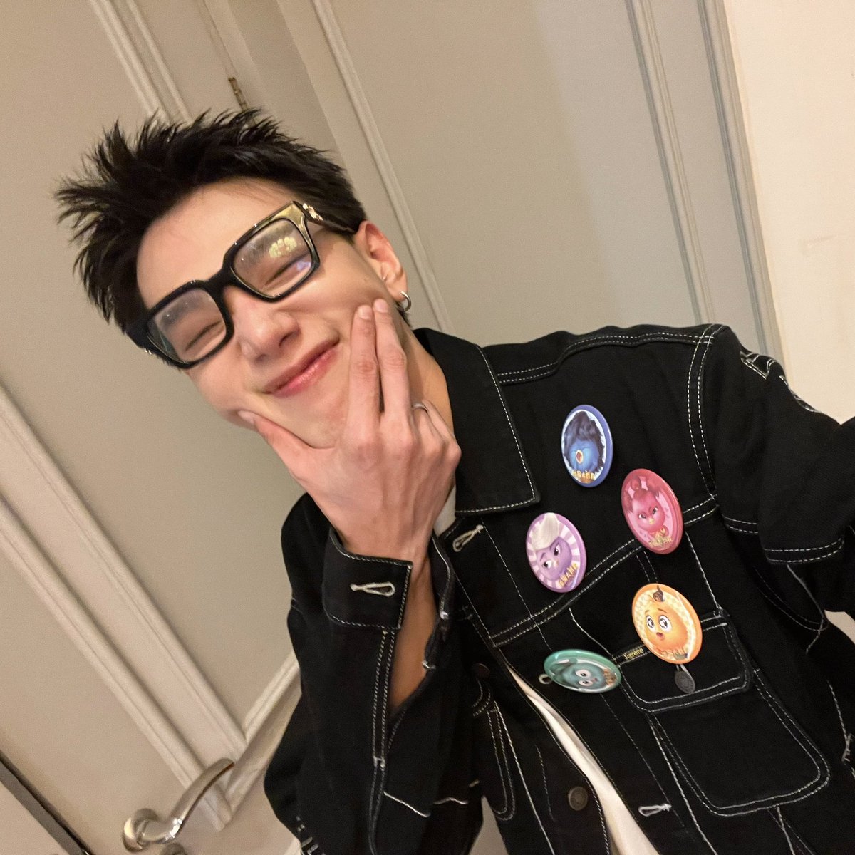 OPENLABEL_TH's tweet image. ขอบคุณทุกคนที่มาหากันในวันนี้ตลอดทั้งวัน
ฝาก OUT OF THE NEST ด้วยนะค้าบบ
กลับบ้านดี ๆ ครับบบ ❤️👋
#OutOfTheNestxDAOU
#DAOU #OPENLABEL