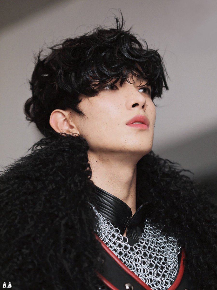 klp_robber_'s tweet photo. 제발저요....🧎‍♂️🧎‍♂️ https://t.co/Eg1zdSdoOo