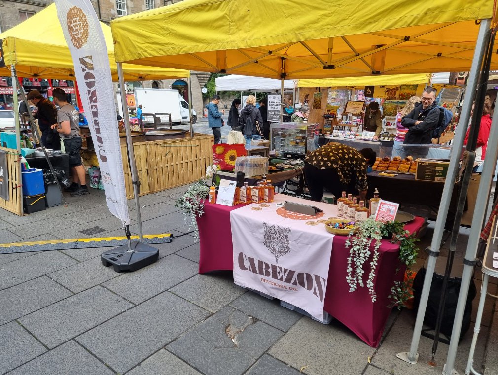 Good morning to the beautiful people of #Edinburgh. 

We are down the Grassmarket today, entertaining , libating and for sales, possibly gyrating. 

So if you have a BBQ today or a party tonight, head on down see Dave and Dave!