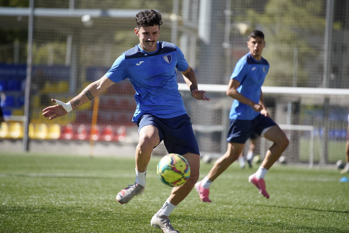 👌🏻 <a href="/damiist8/">Dami</a> 

#seremmés💙🖤