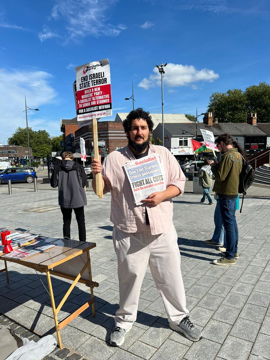 At the Gaza march in Swindon today!
Also got our regular stall outside the metro bank
