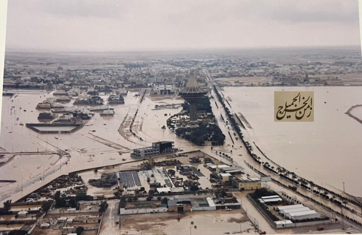 زمن الخرج الجميل (@zamanalkharj) on Twitter photo #زمن_الخرج_الجميل
#خالدون_في_ذاكرة_الخرج
من الخالدين في ذاكرة تاريخ الخرج #المهندس_سعودبن_محمد_العتيبي مديربرج مياه الخرج سابقاً
الذي قام بعمل بطولي بفتح محابس برج الخرج بعداجتياح السيول للخرج عام ١٤٢٤هـ
بعدغرق المنطقة حول البرج .
<a href="/SBinJalawi/">سعود الروقي</a> #زمن_الخرج_الجميل
#خالدون_في_ذاكرة_الخرج
من الخالدين في ذاكرة تاريخ الخرج #المهندس_سعودبن_محمد_العتيبي مديربرج مياه الخرج سابقاً
الذي قام بعمل بطولي بفتح محابس برج الخرج بعداجتياح السيول للخرج عام ١٤٢٤هـ
بعدغرق المنطقة حول البرج .
<a href="/SBinJalawi/">سعود الروقي</a>